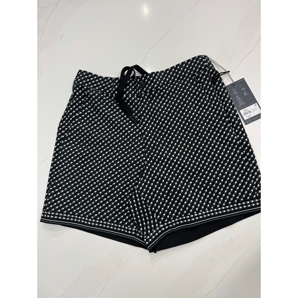 VRST Men's 6" Resort Short small